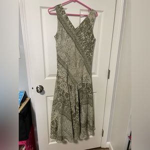 K studio Womens 14 long flowing dress green‎ paisley granola lace no sleeves